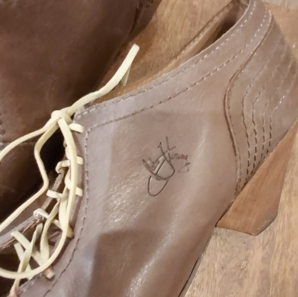 Fluevog Barkerville Get-ups - Picture 2 of 10